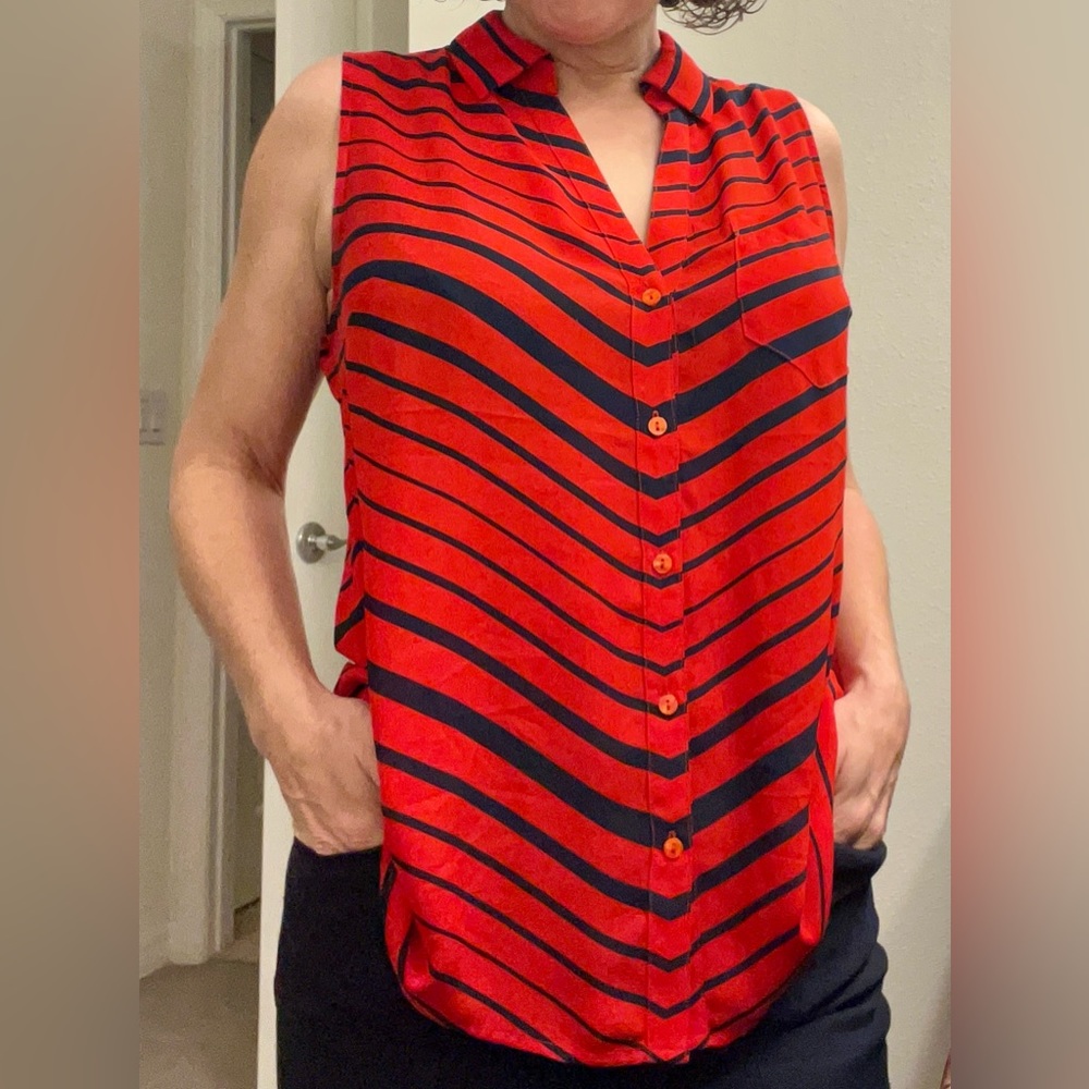 *3 for $18* Limited Medium sleeveless button down BUNDLE FOR JULY 4 DISCOUNT!